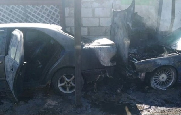 В Барановичах сгорело 2 авто